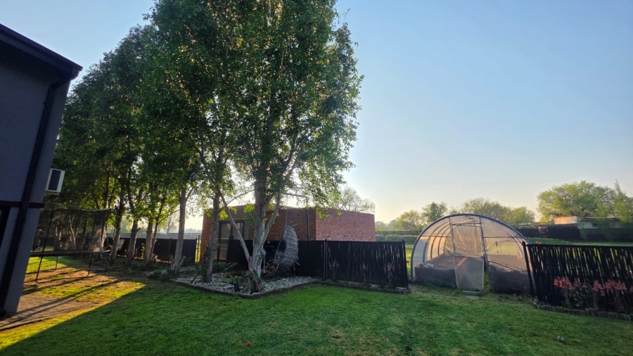 4 Bedroom Property for Sale in Roodewal Free State